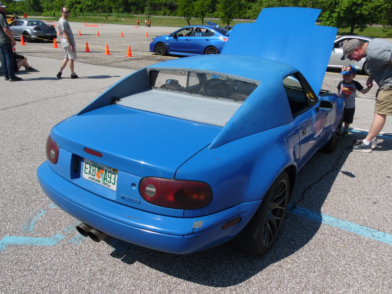 Illustration for article titled I can post pics again! Crazy Miata WIP (not mine obviously)